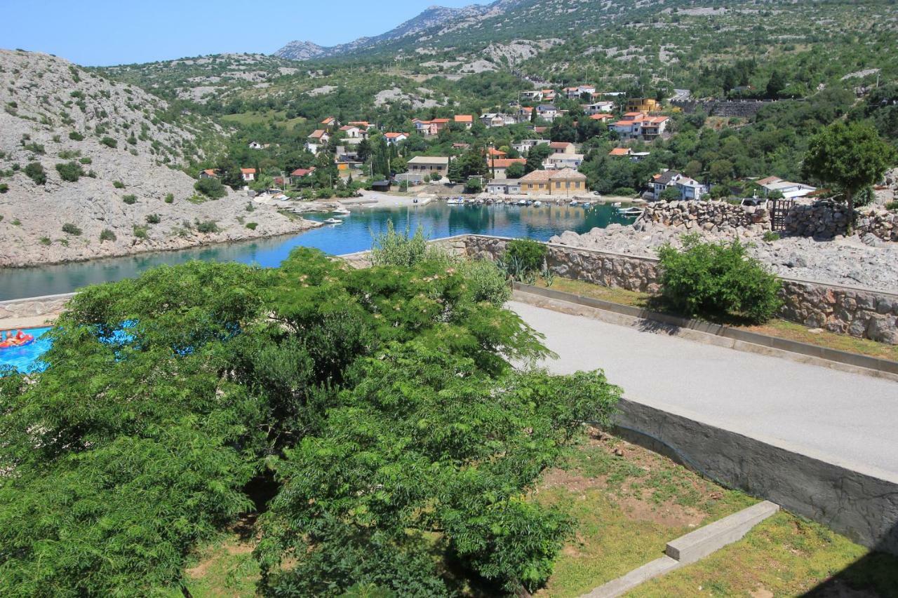 Villa Mihaela - Apartment Ika Cesarica Eksteriør billede